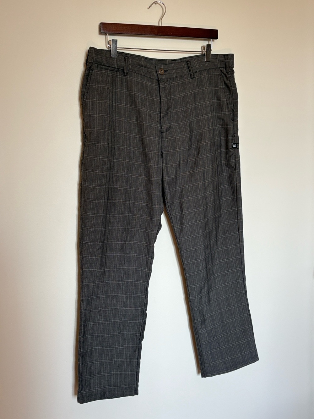Plaid DC Dress Pants Relaxed Fit 36 x 32 .